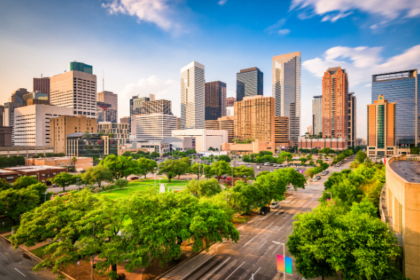 Houston Texas skyline - Why you should consider moving to Houston
